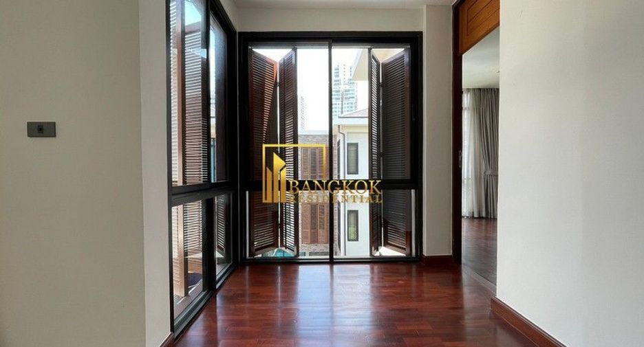 For rent 5 ベッドルーム villa in Khlong Toei, Bangkok
