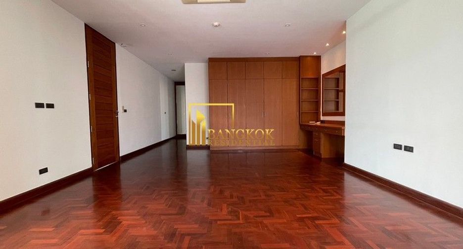 For rent 5 ベッドルーム villa in Khlong Toei, Bangkok