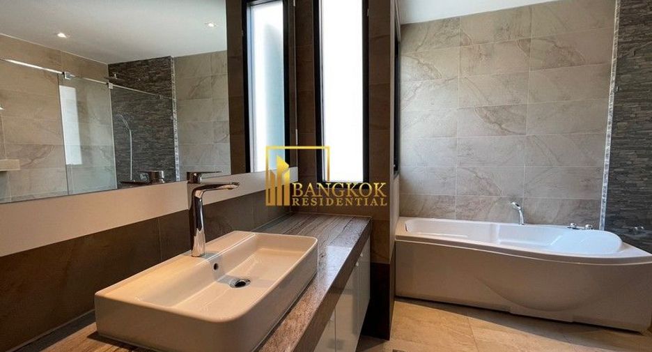For rent 5 ベッドルーム villa in Khlong Toei, Bangkok