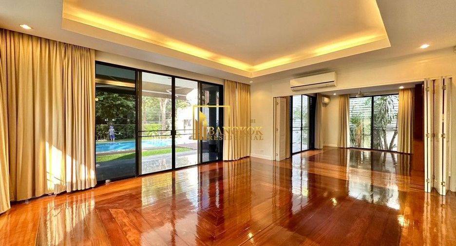 À louer 4 chambres villa à Watthana, Bangkok
