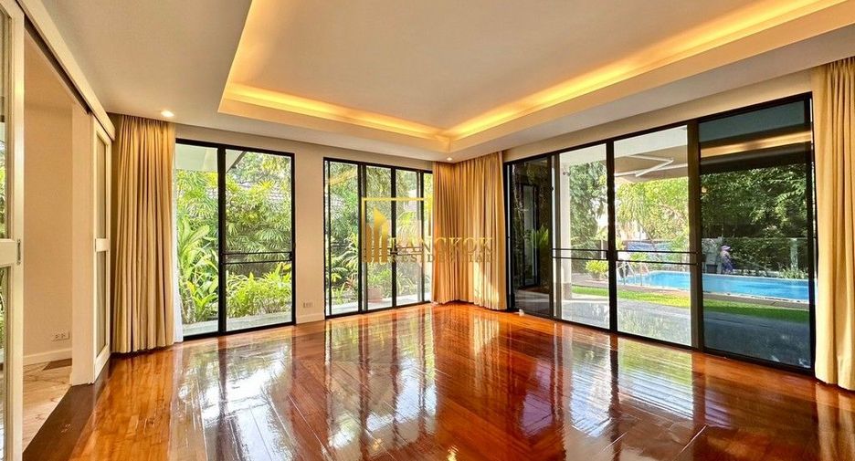 À louer 4 chambres villa à Watthana, Bangkok