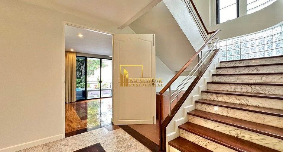 À louer 4 chambres villa à Watthana, Bangkok