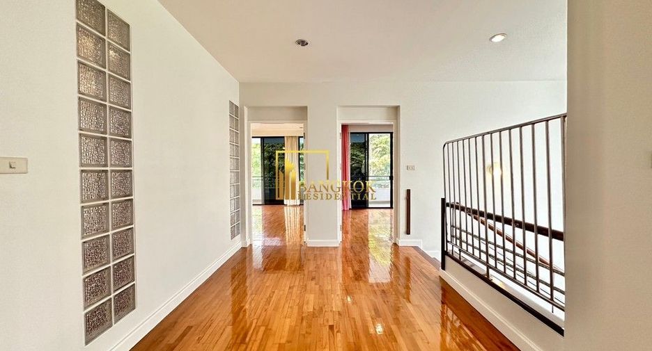 À louer 4 chambres villa à Watthana, Bangkok