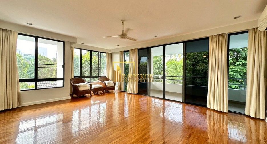 À louer 4 chambres villa à Watthana, Bangkok