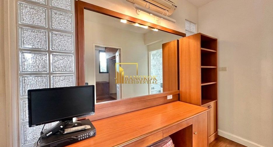 À louer 4 chambres villa à Watthana, Bangkok