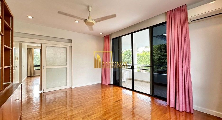 À louer 4 chambres villa à Watthana, Bangkok