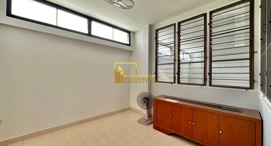 À louer 4 chambres villa à Watthana, Bangkok