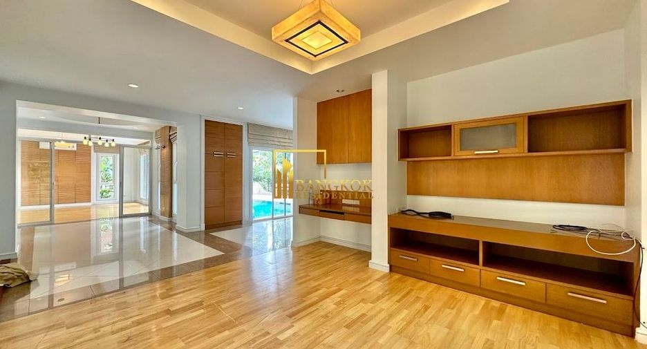 For rent 4 ベッドルーム villa in Khlong Toei, Bangkok
