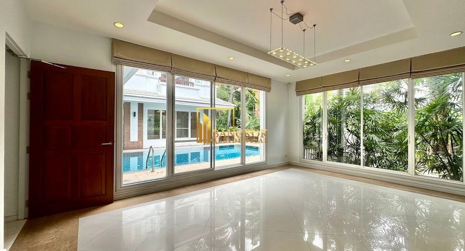 For rent 4 ベッドルーム villa in Khlong Toei, Bangkok