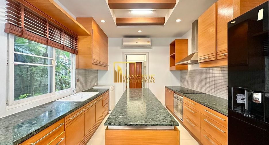 For rent 4 ベッドルーム villa in Khlong Toei, Bangkok