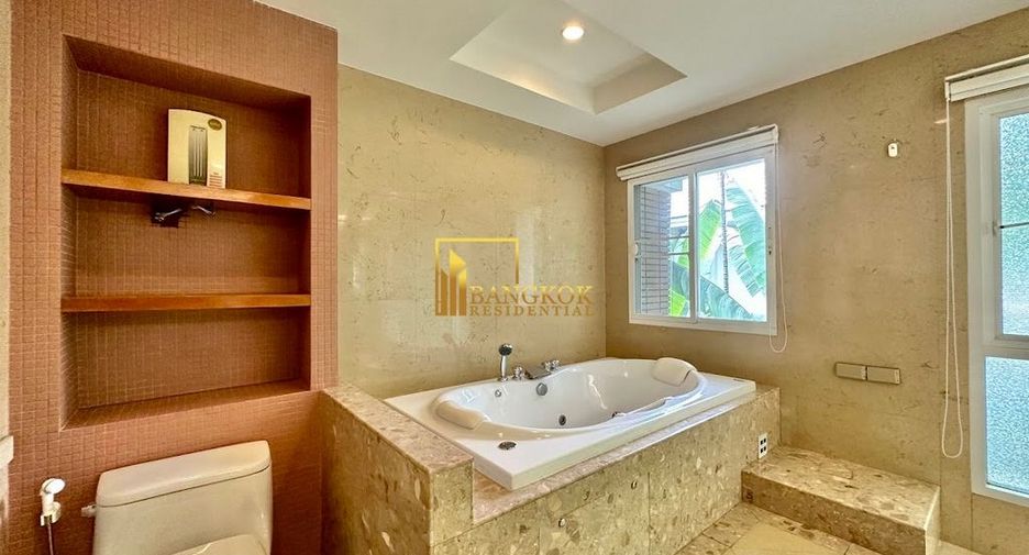 For rent 4 ベッドルーム villa in Khlong Toei, Bangkok