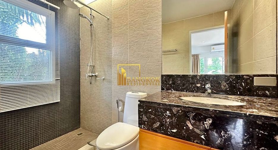 For rent 4 ベッドルーム villa in Khlong Toei, Bangkok
