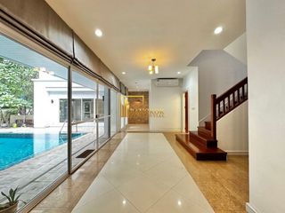 For rent 4 ベッドルーム villa in Khlong Toei, Bangkok