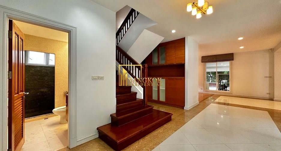 For rent 4 ベッドルーム villa in Khlong Toei, Bangkok