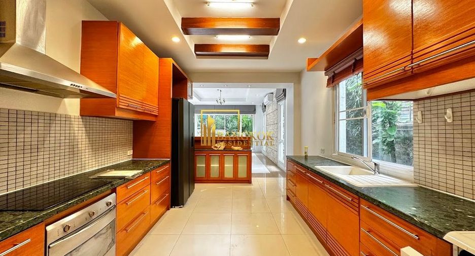 For rent 4 ベッドルーム villa in Khlong Toei, Bangkok