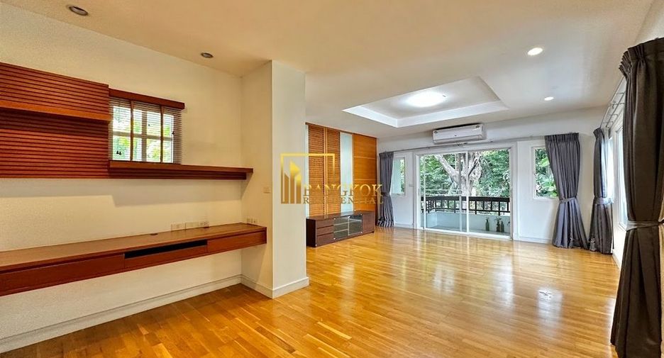 For rent 4 ベッドルーム villa in Khlong Toei, Bangkok