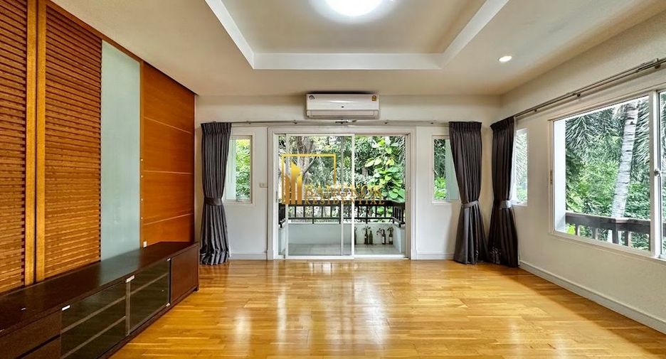For rent 4 ベッドルーム villa in Khlong Toei, Bangkok