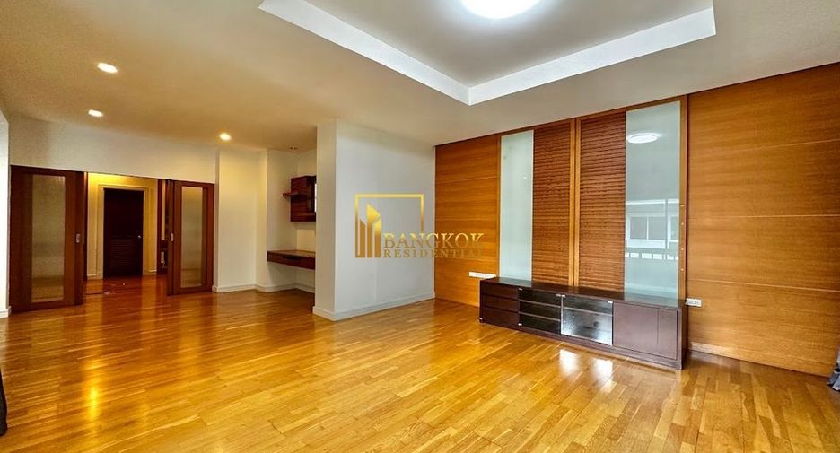 For rent 4 ベッドルーム villa in Khlong Toei, Bangkok