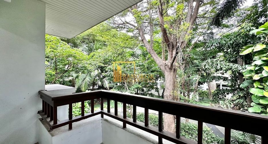 For rent 4 ベッドルーム villa in Khlong Toei, Bangkok