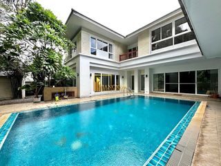 For rent 4 ベッドルーム villa in Khlong Toei, Bangkok