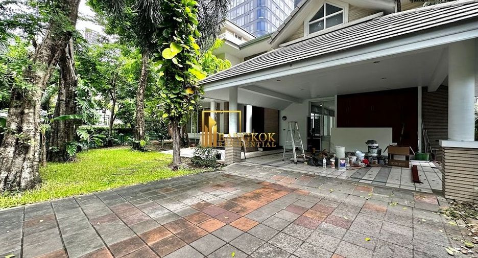 For rent 4 ベッドルーム villa in Khlong Toei, Bangkok