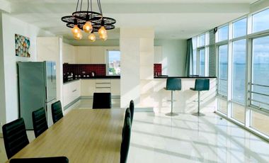 For sale 4 bedrooms condo 