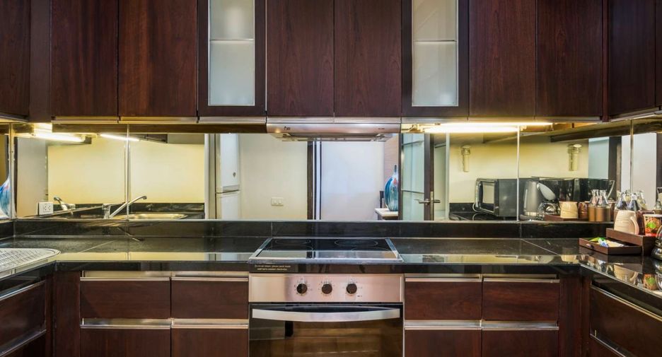 For rent 1 bed condo in Khlong Toei, Bangkok