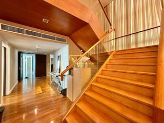 For rent 4 ベッドルーム serviced apartment in Pathum Wan, Bangkok