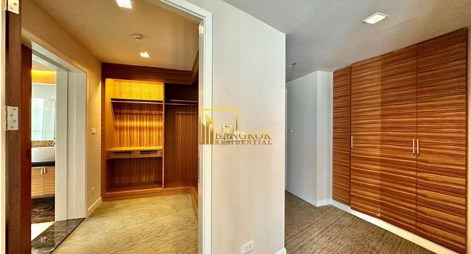 For rent 4 ベッドルーム serviced apartment in Pathum Wan, Bangkok