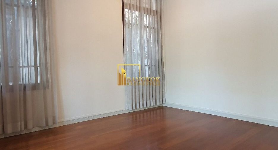 À louer 5 chambres villa à Watthana, Bangkok