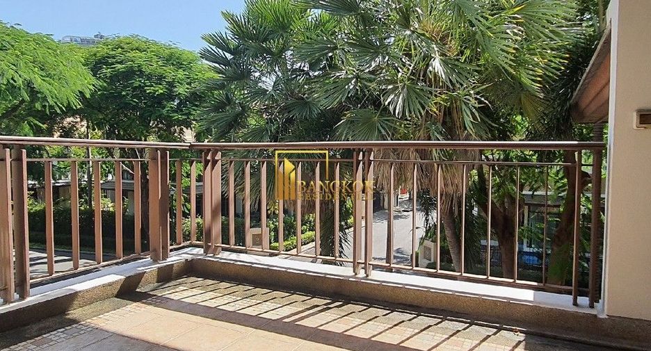 À louer 5 chambres villa à Watthana, Bangkok