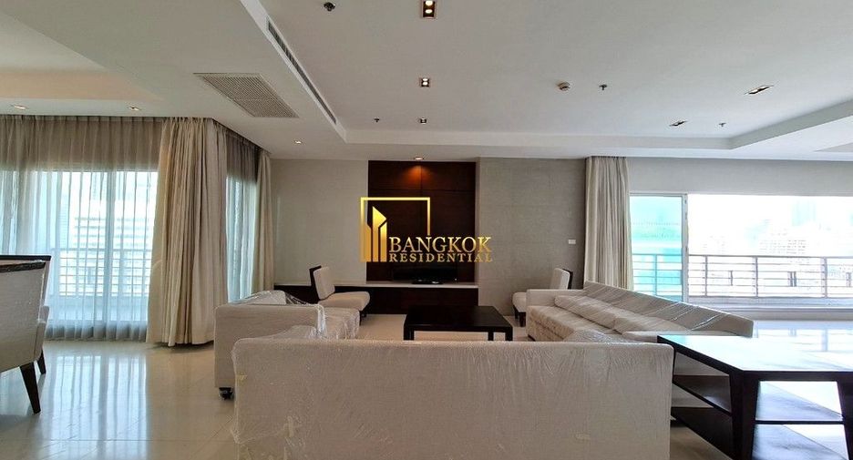 For rent 4 bedrooms apartment in Pathum Wan, Bangkok