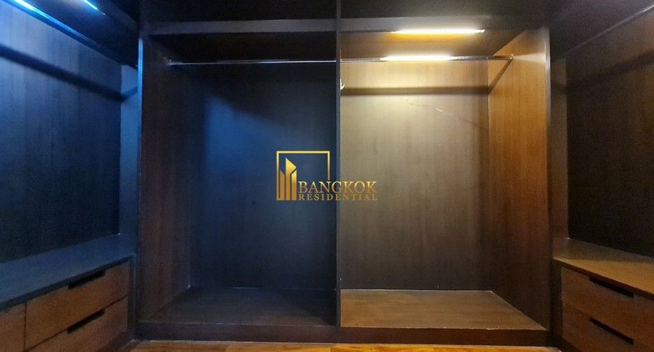 For rent 4 bedrooms apartment in Pathum Wan, Bangkok