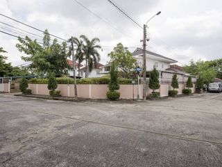 For sale 5 bedrooms house in Pak Kret, Nonthaburi