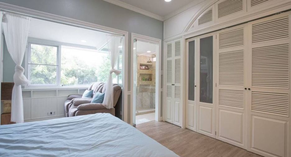 For sale 5 bedrooms house in Pak Kret, Nonthaburi