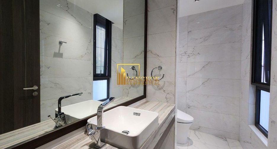 For rent 3 bedrooms apartment in Khlong Toei, Bangkok