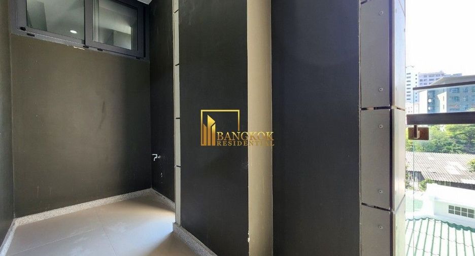 For rent 3 bedrooms apartment in Khlong Toei, Bangkok