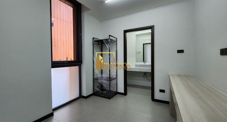 For rent 3 bedrooms apartment in Khlong Toei, Bangkok
