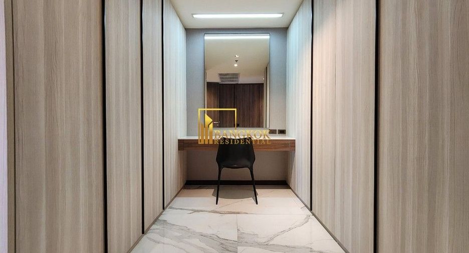 For rent 3 bedrooms apartment in Khlong Toei, Bangkok