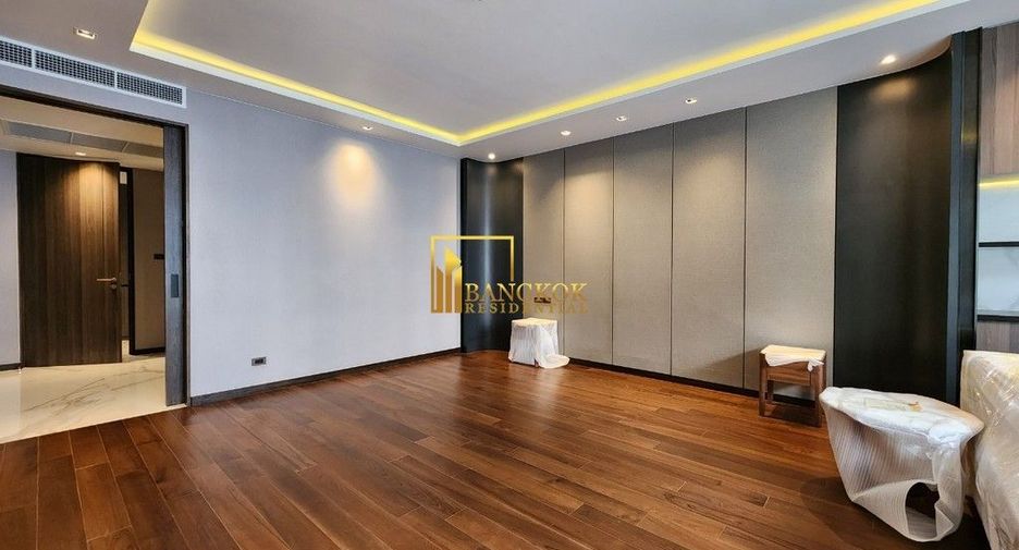 For rent 3 bedrooms apartment in Khlong Toei, Bangkok