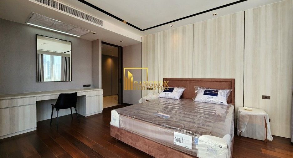 For rent 3 bedrooms apartment in Khlong Toei, Bangkok