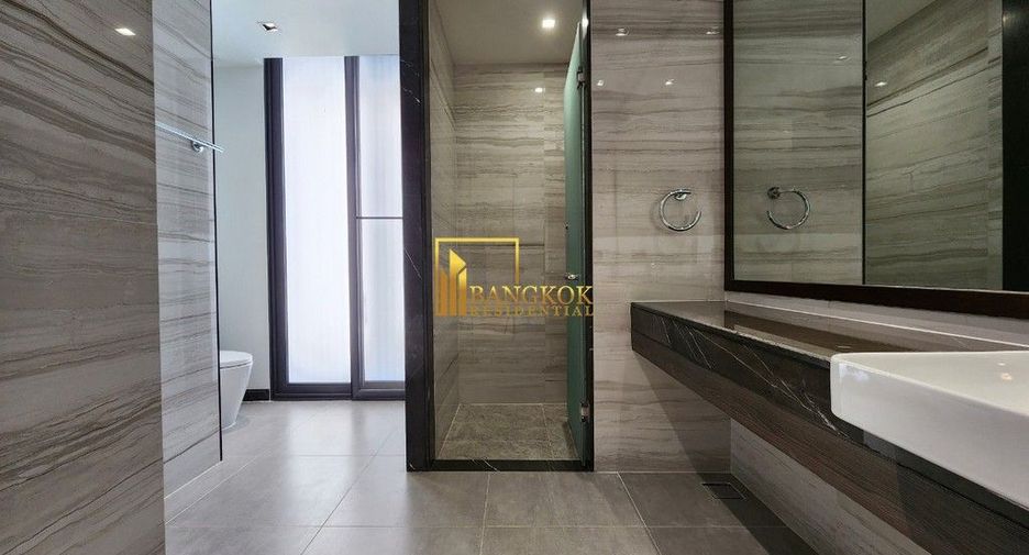 For rent 3 bedrooms apartment in Khlong Toei, Bangkok