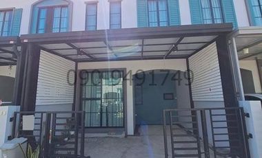 For rent 3 bedrooms townhouse in Lat Krabang, Bangkok