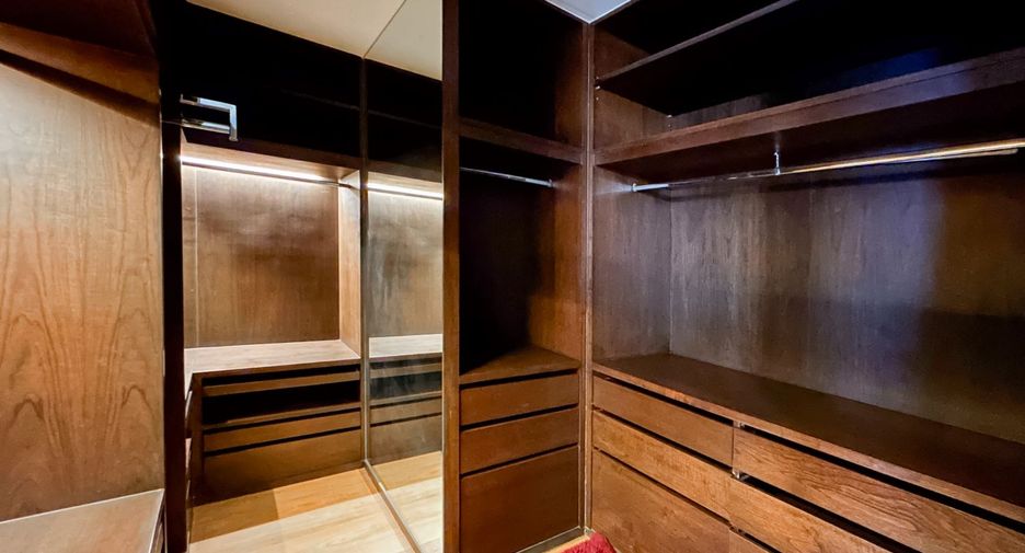 Wohnung zur Miete mit 4 Zimmer in Sathon, Bangkok