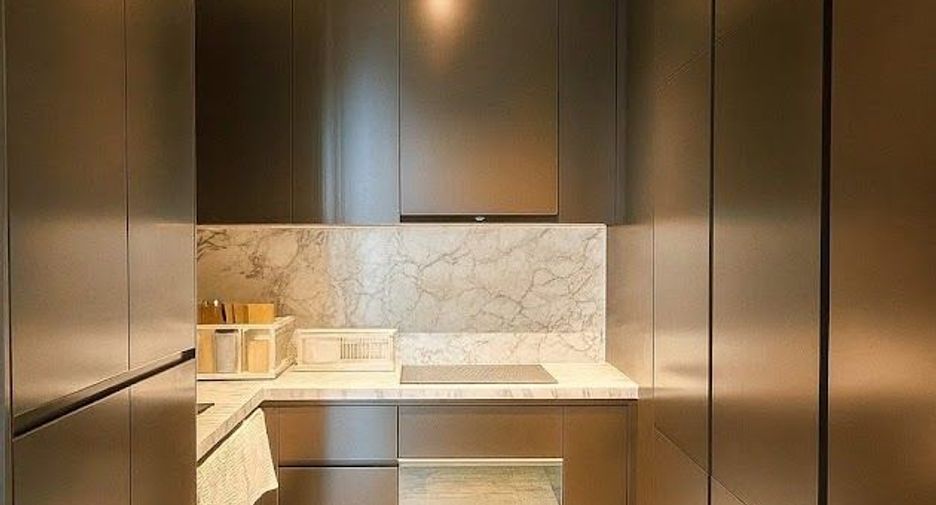 Wohnung zur Miete und zum Kauf mit 2 Zimmer in Watthana, Bangkok