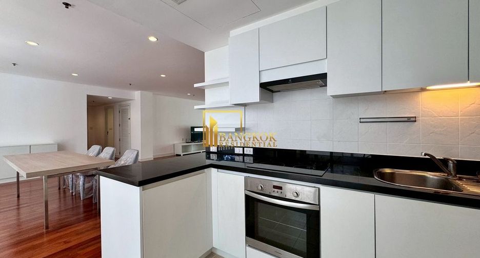 For rent 4 bedrooms apartment in Watthana, Bangkok