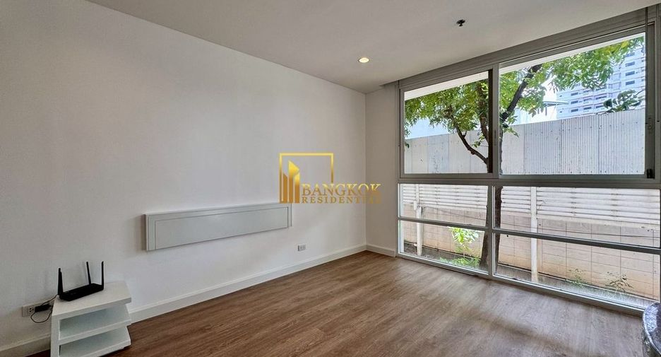 For rent 4 bedrooms apartment in Watthana, Bangkok