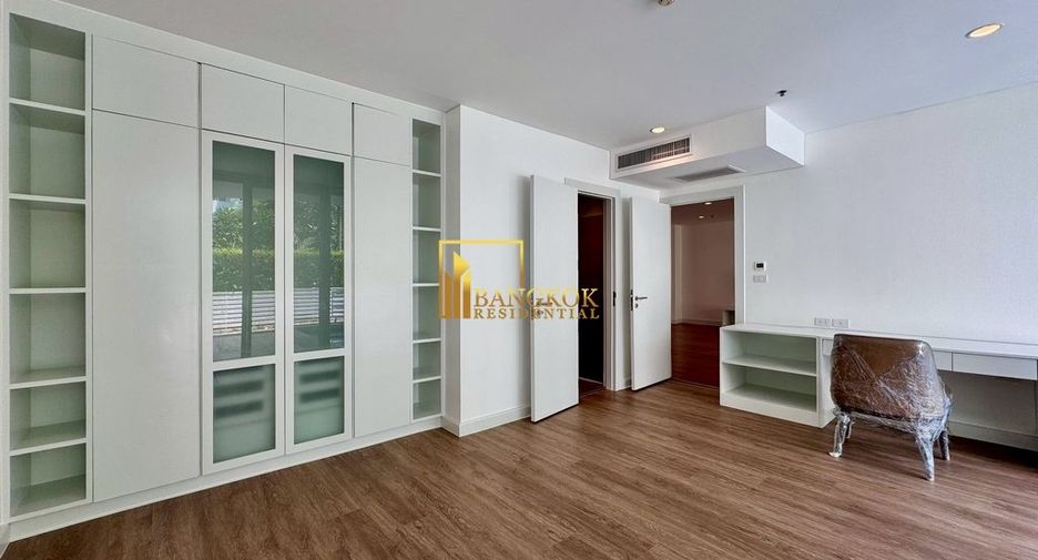 For rent 4 bedrooms apartment in Watthana, Bangkok