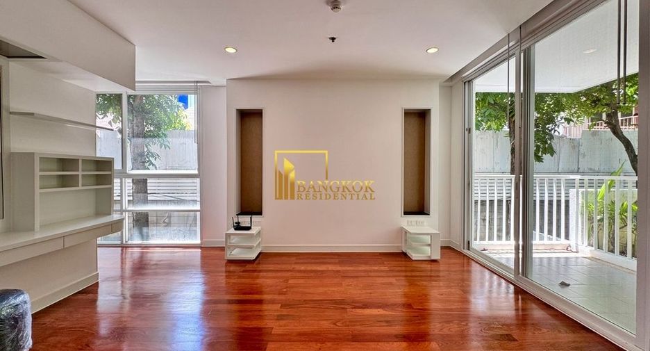 For rent 4 bedrooms apartment in Watthana, Bangkok
