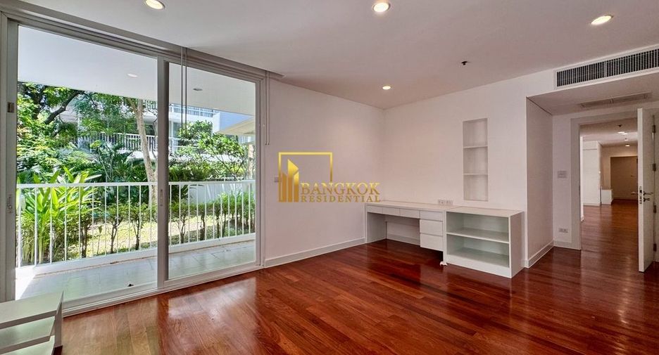 For rent 4 bedrooms apartment in Watthana, Bangkok